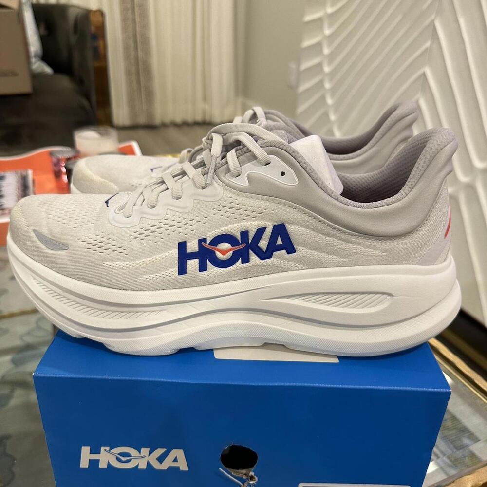 HOKA ONE ONE BONDI 9 size 12 with OG box